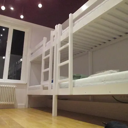 Lybeer Hostel Bruges