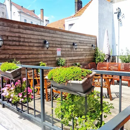 Lybeer Hostel Bruges